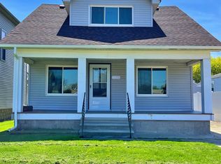 1115 Cedar St, Wyandotte, MI 48192