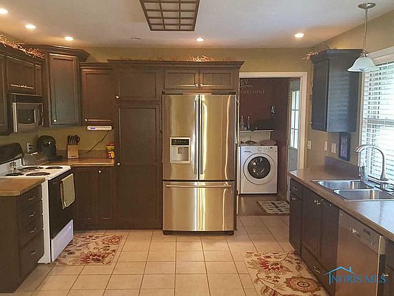 5th image of 4430 Carney Dr