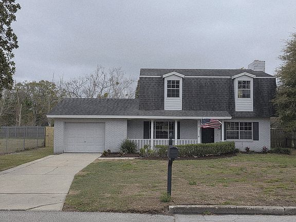 2nd image of 270 E Newell St