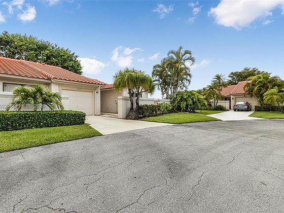 2nd image of 20013 Mona Cir