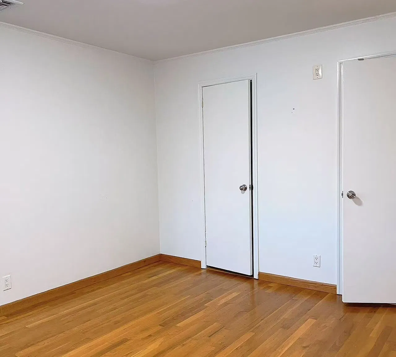 3 bed, 1100 sqft, $3,500 — Photo 4