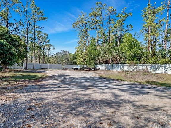 4th image of 5760 Star Grass LN
