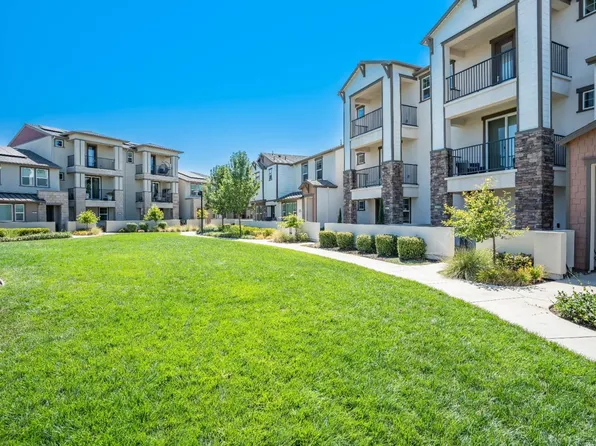 3062 Fossil Trail Walk, Sacramento, CA 95833