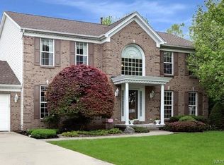 8051 Highland Farms Dr, East Amherst, NY 14051