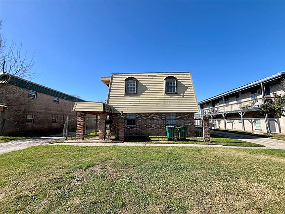 2nd image of 1042 W Village Ct #D