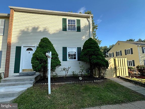 3rd image of 9636 Westport Ln