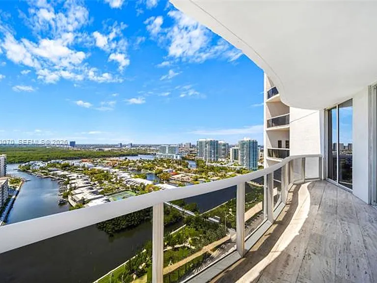 16001 Collins Ave #2305 — Photo 26