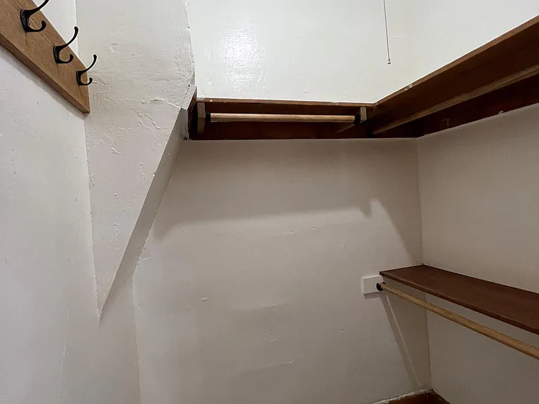 802 W Evelyn St — Photo 22