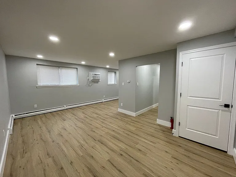 730 Main Street — Photo 2