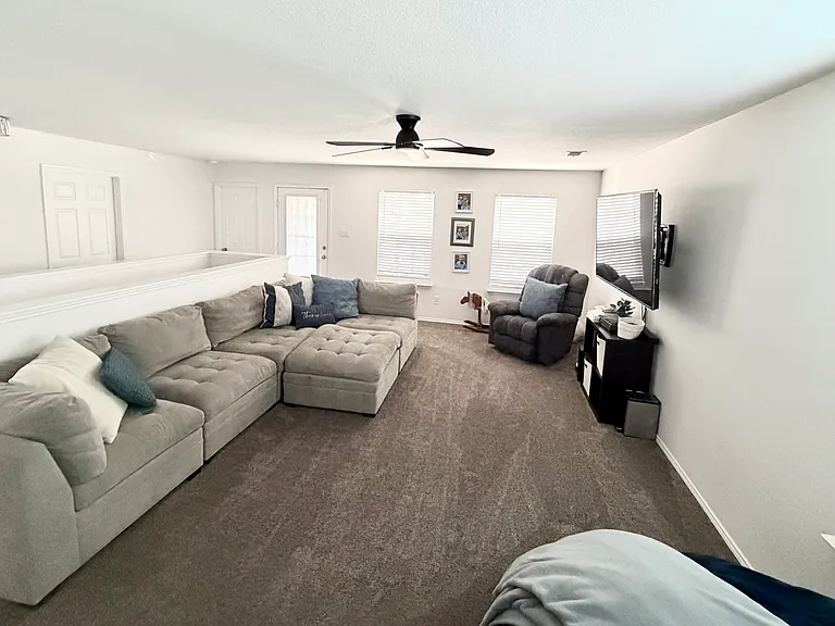 9033 Blackstone Dr — Photo 6