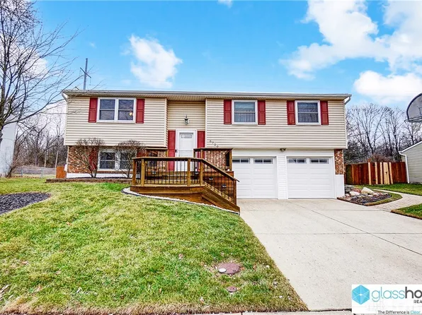 6720 Ranch Hill Dr, Dayton, OH 45415