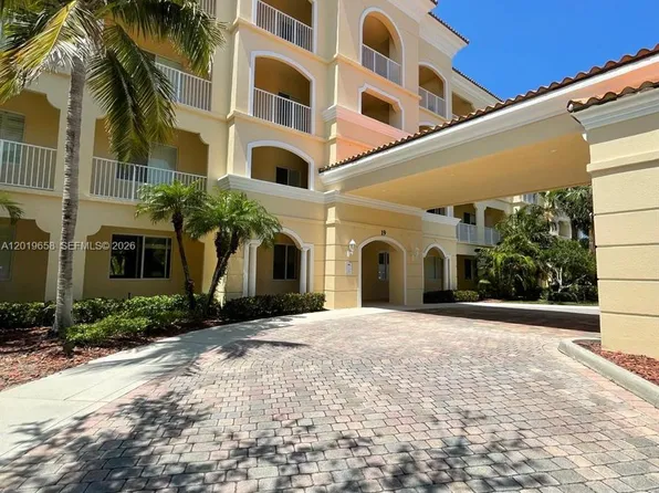 19 Harbour Isle Dr W Unit 201, Fort Pierce, FL 34949
