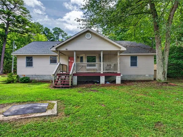 1143 Potato Neck Rd, Port Haywood, VA 23138
