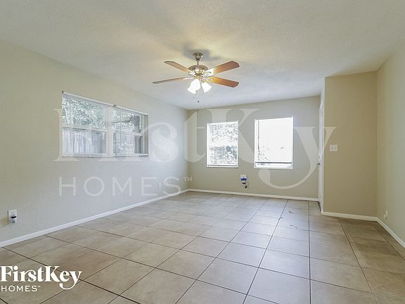 3rd image of 1620 Valencia Ave