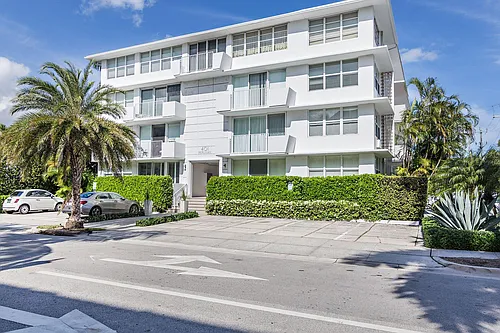 401 Peruvian Ave #1040 Photo 1
