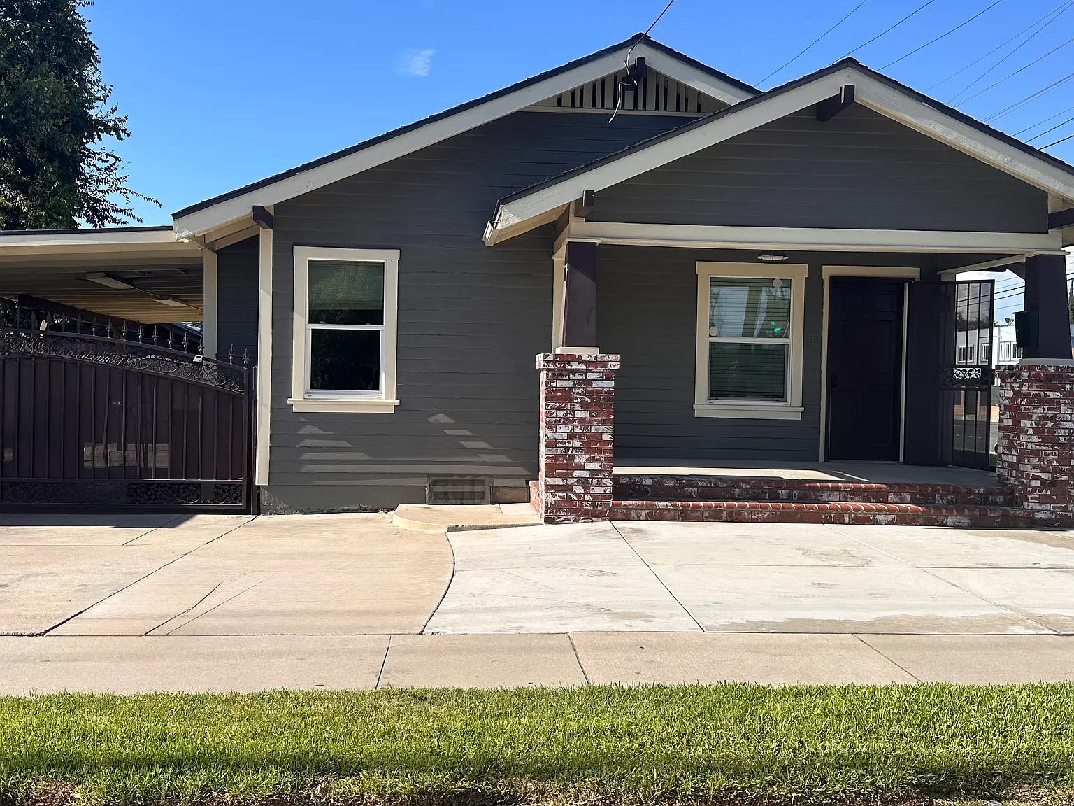3 bed, 901 sqft, $3,700 — Photo 2