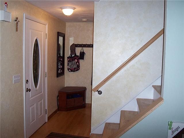 2nd image of 4707 Tamworth Rd