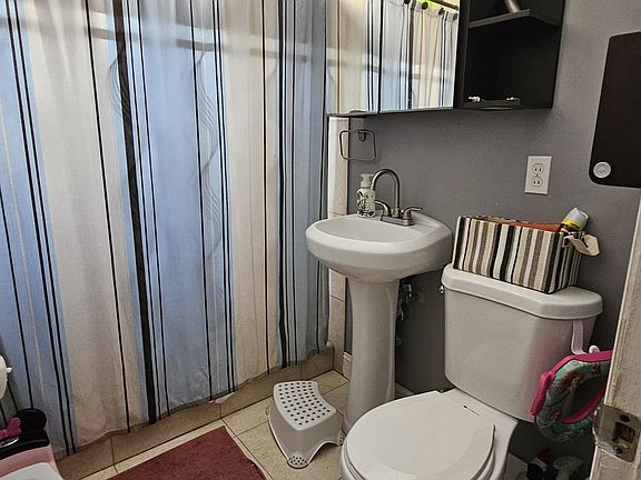 2nd image of 601 De Soto Dr