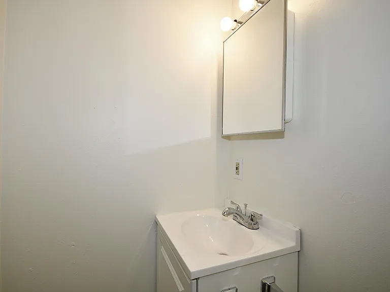 2040 Brownsville Rd #A — Photo 12