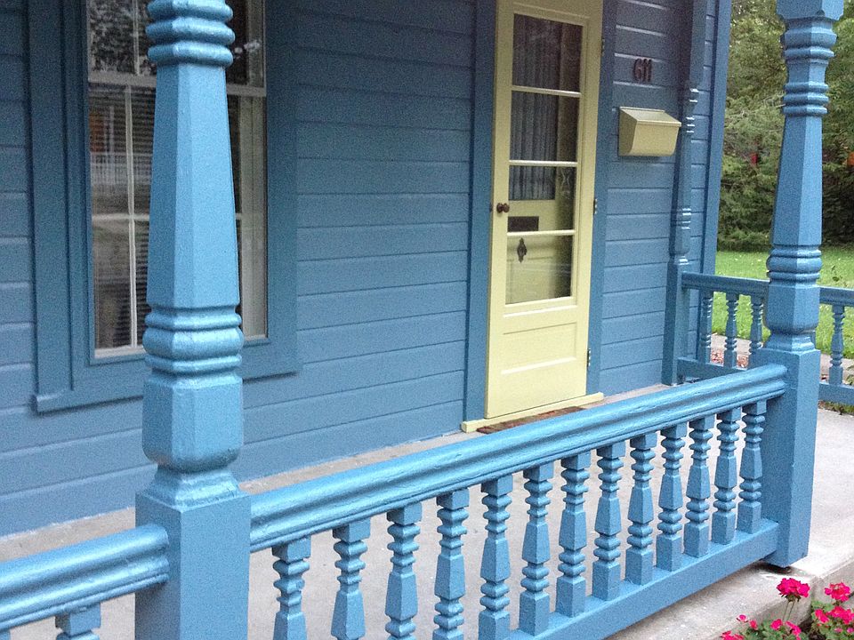 2nd image of 611 Xenia Ave