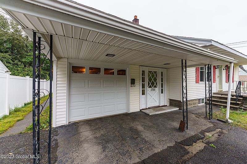 5th image of 1705 Bernice Street