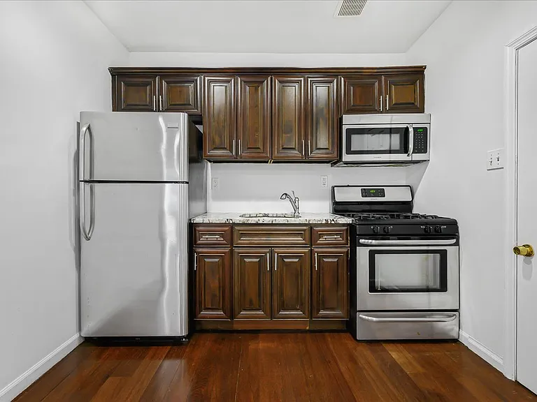 53 Linden St #GROUND-LEVEL — Photo 13