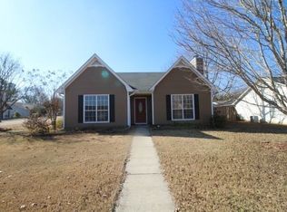 1178 King Arthur Ct, Alabaster, AL 35007