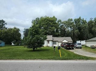 15564 Almont Rd, Allenton, MI 48002