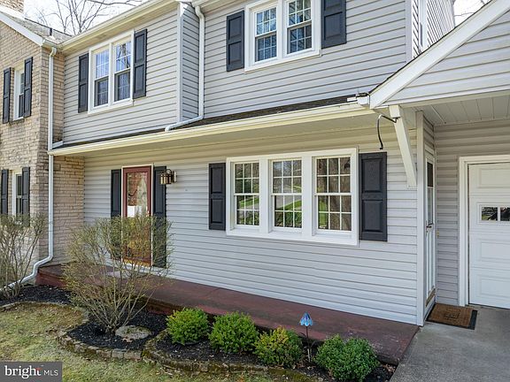 3rd image of 510 Sierra Ln