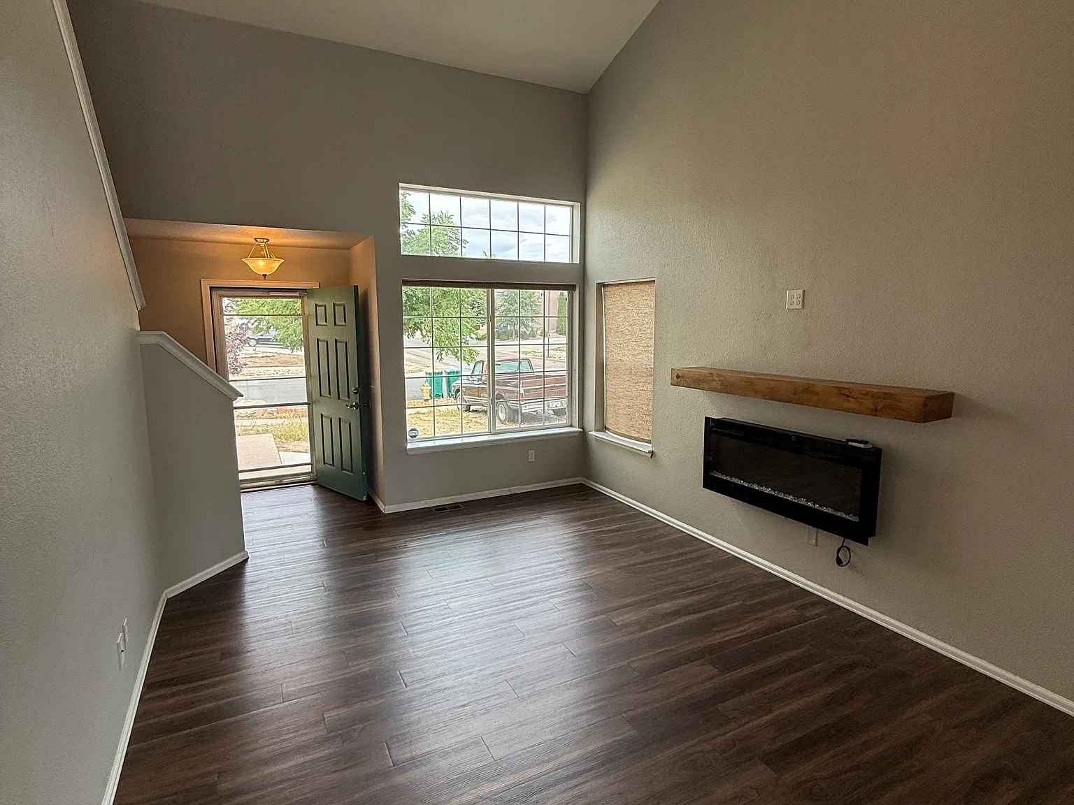 3 bed, 1323 sqft, $2,600 — Photo 3