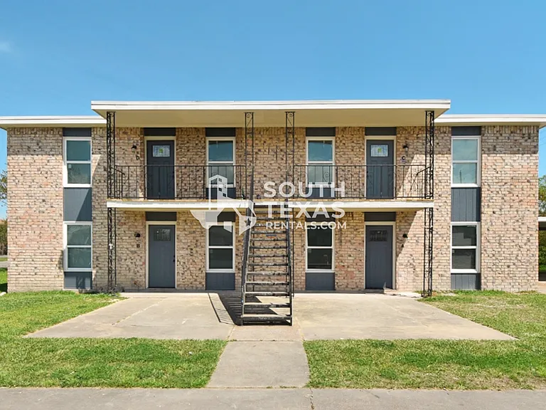 906 Simpson Rd #A — Photo 11