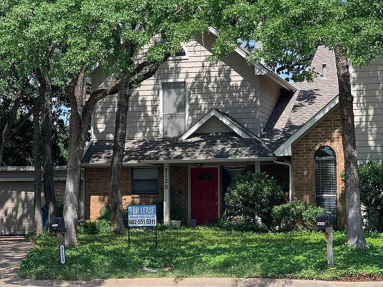 3120 Oak Ridge Point — Photo 1