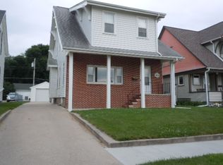 1015 7th St, Nevada, IA 50201