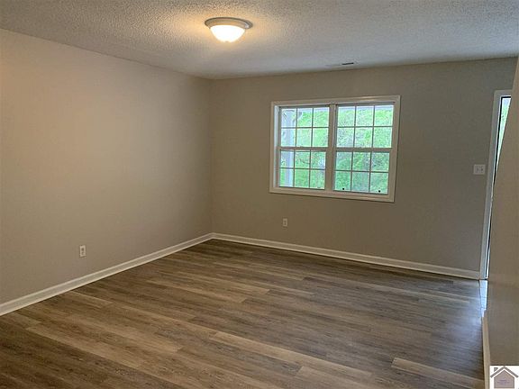 3rd image of 409 W 14th St APT 5