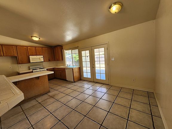 3rd image of 6171 Hesby Way