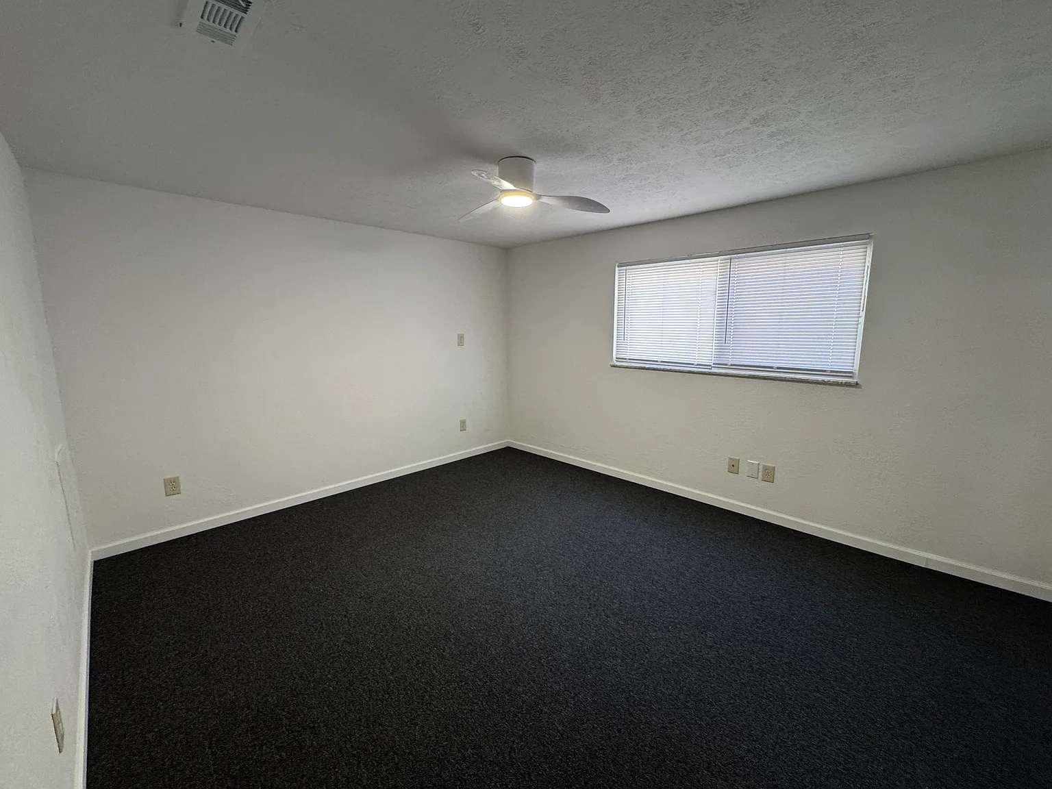 5 bed, 2640 sqft, $2,600 — Photo 4