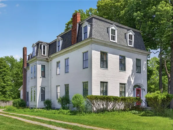 55 Cornelia St, Penn Yan, NY 14527