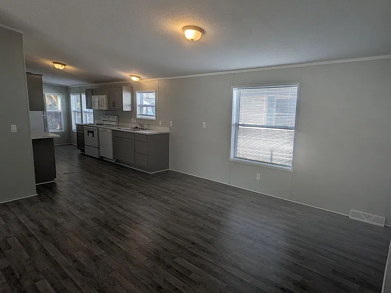Oakridge Estates — Photo 17