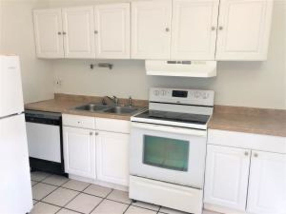 2nd image of 374 NE 5th St