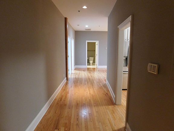3rd image of 648 S Main St APT 205