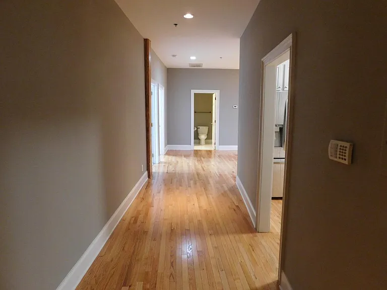 648 S Main St #205 — Photo 3