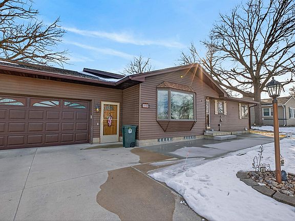 4th image of 1608 S Park Rd