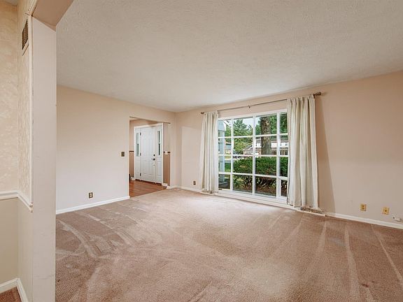 3rd image of 6569 E Knollwood Cir