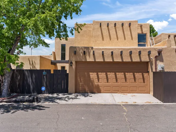 106 Calle Playa Del Sol NE, Albuquerque, NM 87109
