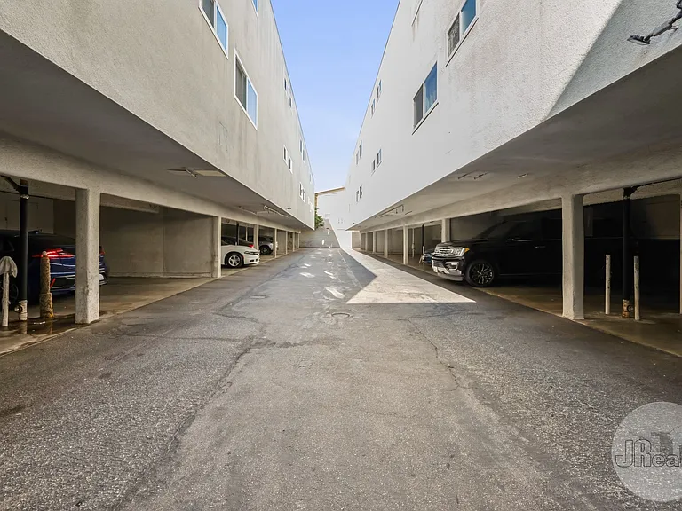 Castellana 2 — Photo 2