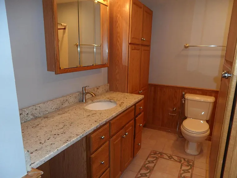 1814 Yardley Cmns #1814U — Photo 13