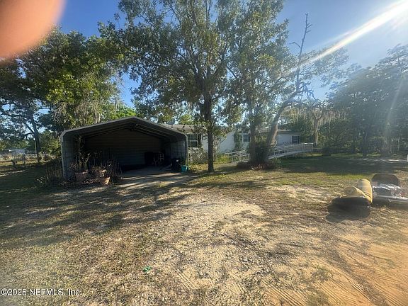 3rd image of 124 HOLLY HILL Lane