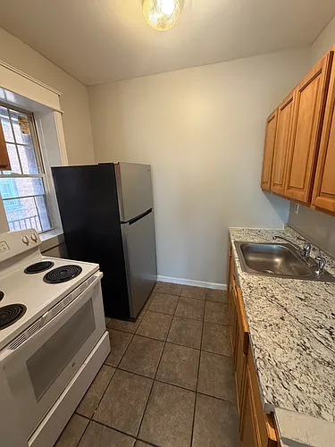 114 Ashley St Photo 1