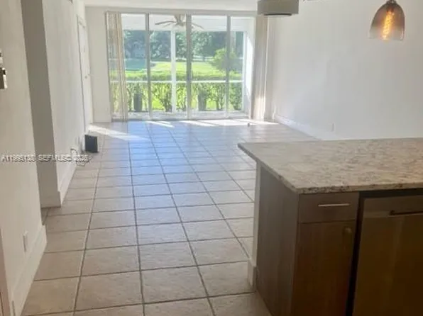 3010 N Course Dr APT 104, Pompano Beach, FL 33069
