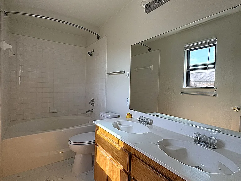1117 Katelyn Cir — Photo 16
